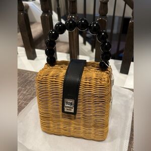 Top handle wicker straw bag